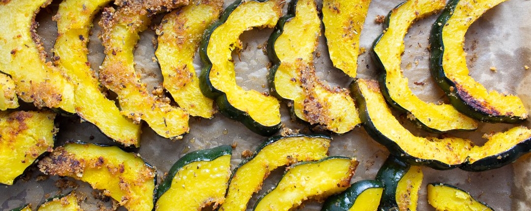 aiprecipecollection.com / AIP Recipes Herb-Roasted Acorn Squash